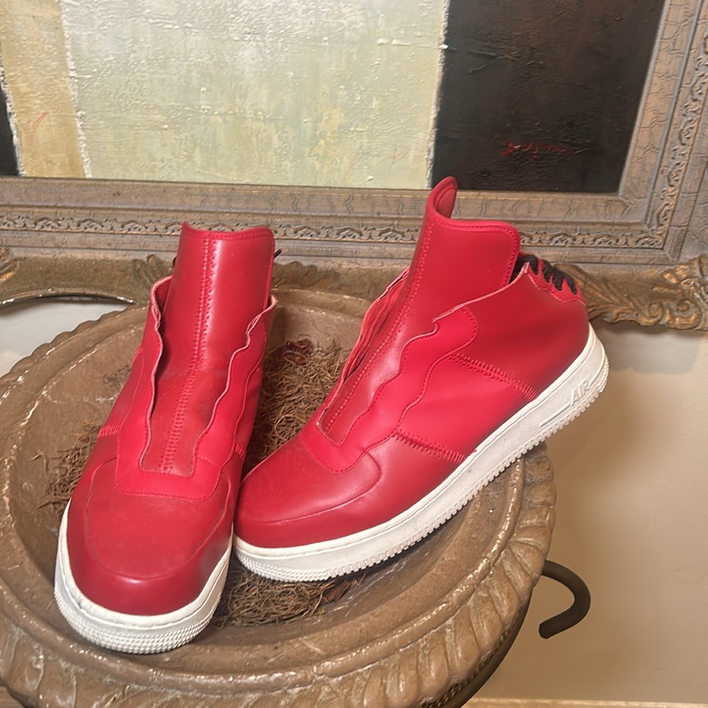 Custom Nikes - Picture 2 of 4